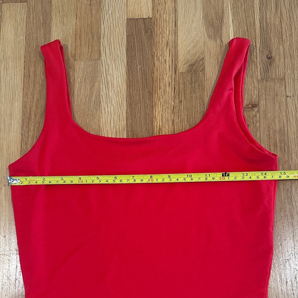 *last chance* Amazon | Women’s Red Sleeveless Top - Picture 4 of 9
